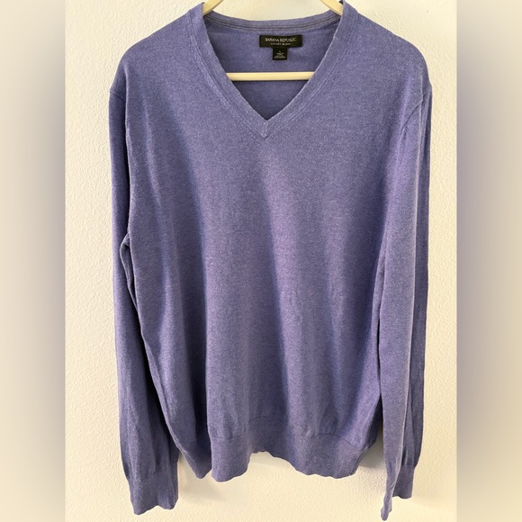 Banana Republic Other - Banana Republic Men's V-Neck 75%Silky Lavender Sweater